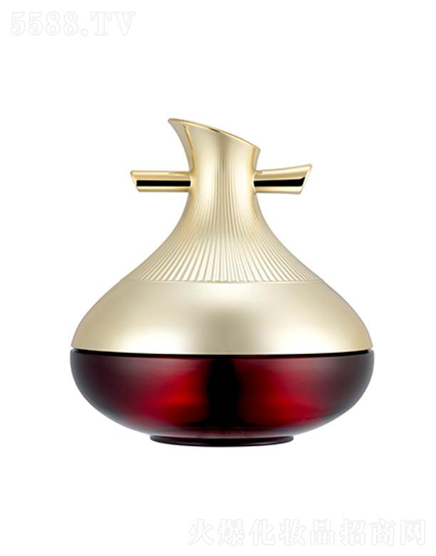 ����������Q��(�Ϻ�)���޹�˾�������n�셢�������B(y��ng)��˪ ʹ�뵡���w�֏�ˮ���⻬����˪