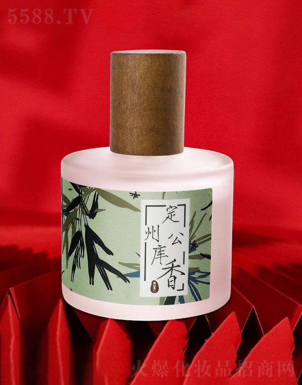 ���đ��˳�ϵ��Ůʿ��ˮ-���ݹ�����