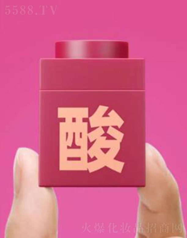 C��ˮ���៨�w�{�����A��Ĥ