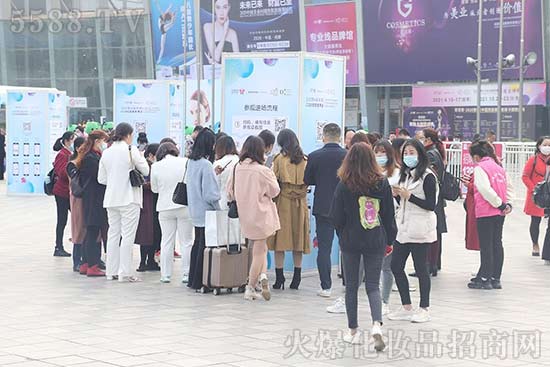 ����ʢ�����س��������44�óɶ����I(y��)���[��(hu��)ʢ���_(k��i)Ļ