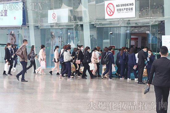 ����ʢ�����س��������44�óɶ����I(y��)���[��(hu��)ʢ���_(k��i)Ļ