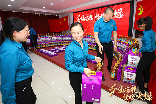 �ڄ��жY����ů�𱬣��𱬾W(w��ng)��T��������һ�ڄӹ�(ji��)����