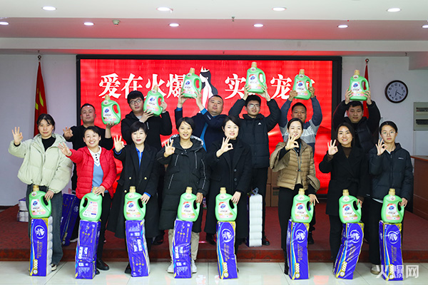 �펽�`���A������(m��ng)�»����𱬾W(w��ng)��T���l(f��)��Ů��(ji��)�YƷ��